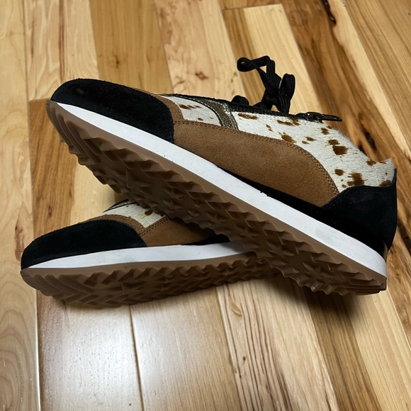 Myra Swift Sneakers Sz 6 - Picture 3 of 4